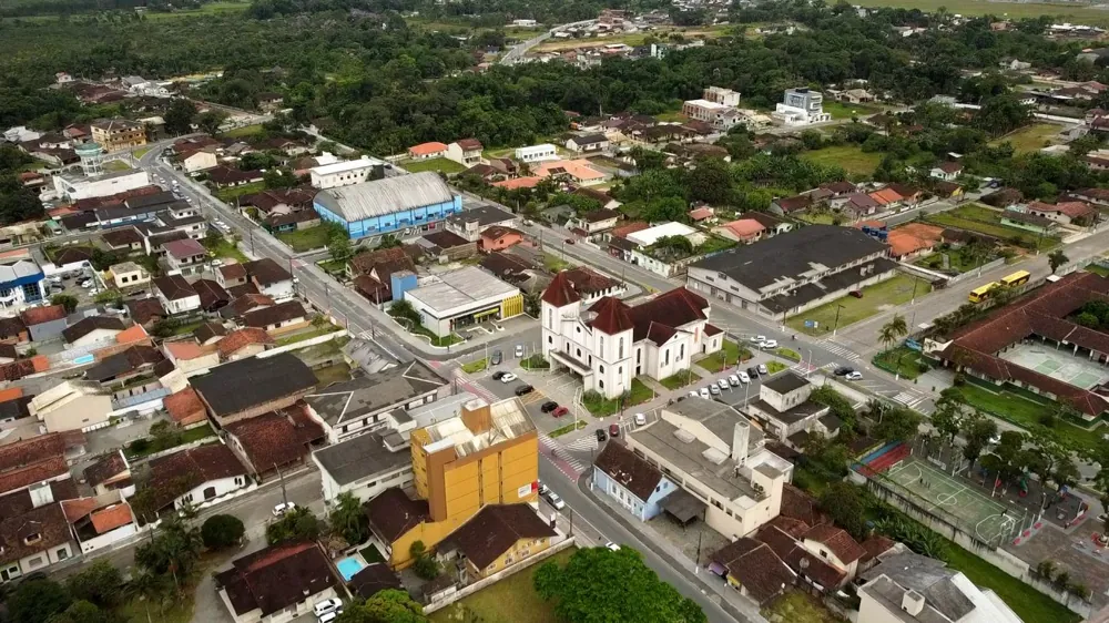 Obras de infraestrutura e crescimento urbano em Araquari-SC